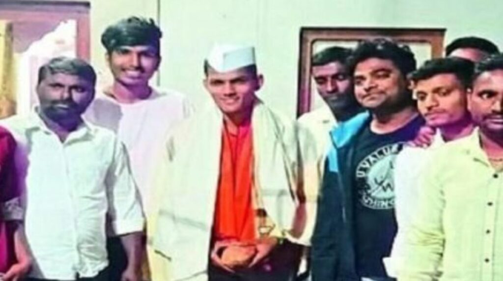 कष्टाचं चीज झालं! गवंड्याच्या पोरानं करून दाखवील..