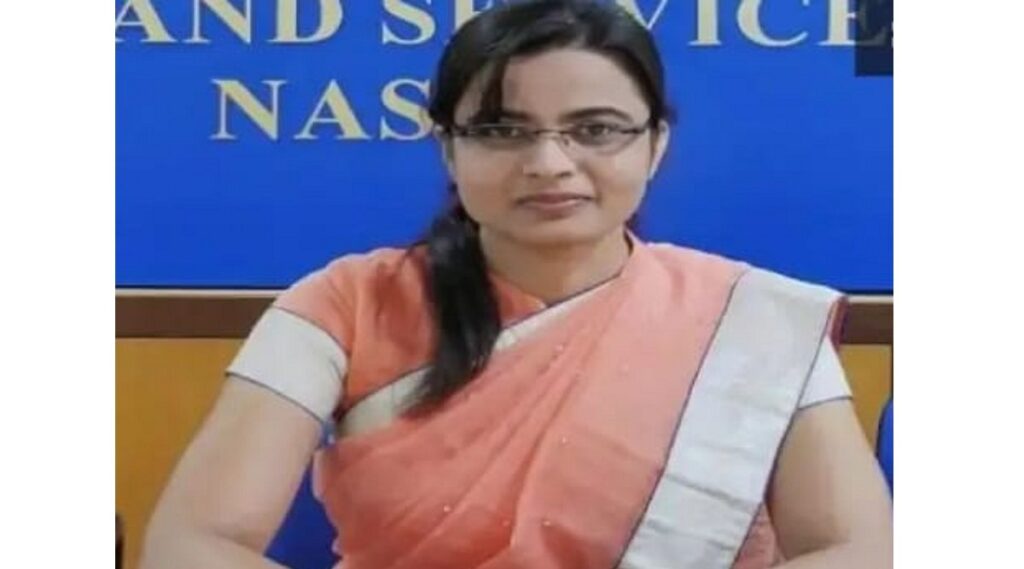 संयम, चिकाटी, परिश्रमातून खेड्यापाड्यातील मुलगी बनली उपजिल्हाधिकारी